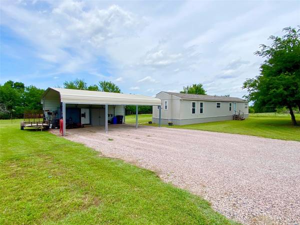 95 Turkey Farm Road, Whitesboro, TX 76273