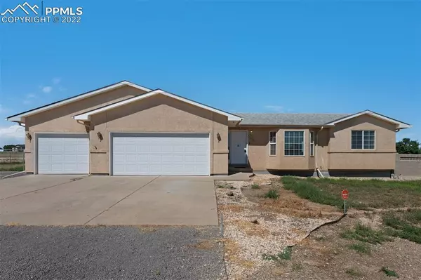 1015 W Broken Bow DR, Pueblo West, CO 81007