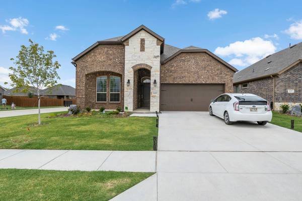 11105 Ranchera Drive, Aubrey, TX 76227