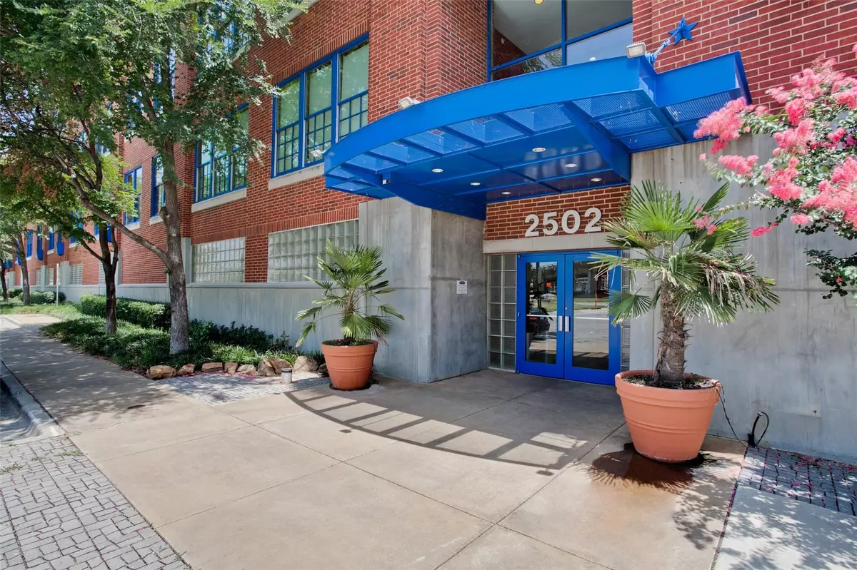 Dallas, TX 75204,2502 Live Oak Street #114