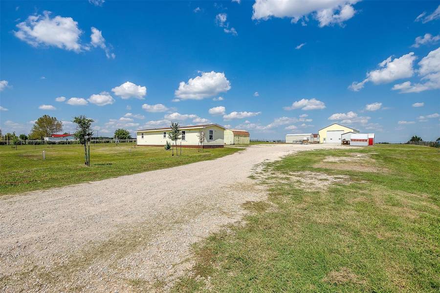 11501 County Road 418, Grandview, TX 76050