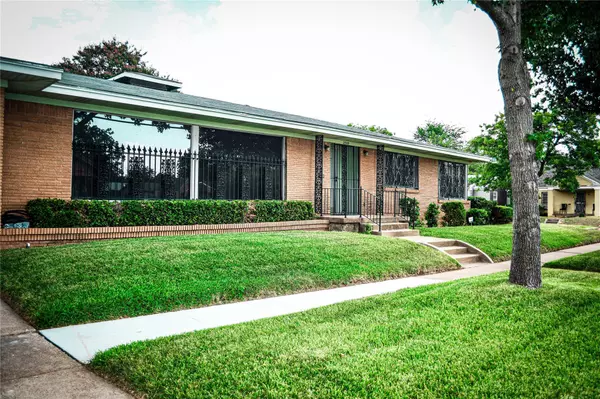 2509 New York Avenue, Fort Worth, TX 76104