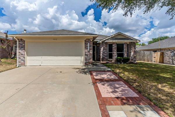 10812 Edgewater Drive, Benbrook, TX 76126