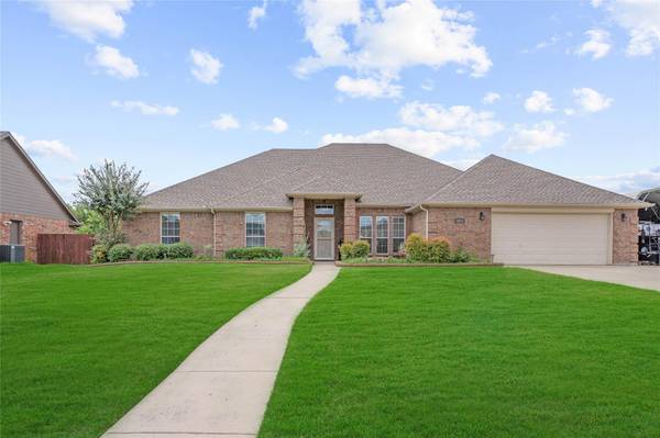 1072 Meadow Hill Drive, Lavon, TX 75166