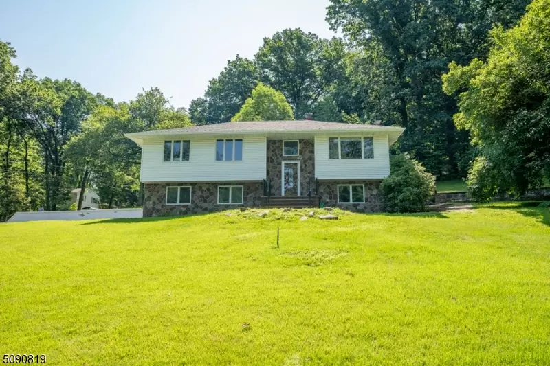 Randolph Twp., NJ 07869,11 APPIO DRIVE