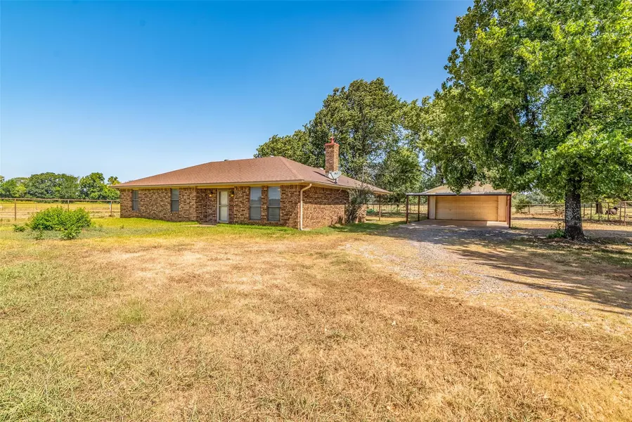 4653 E FM 120, Denison, TX 75021