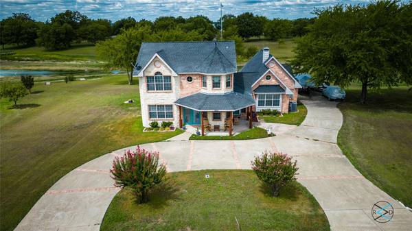 800 Shoreline Road, Kerens, TX 75144