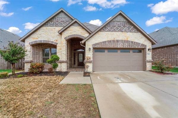 736 Gray Wash Drive,  Saginaw,  TX 76179