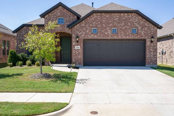 9308 Meadowpark Drive, Denton, TX 76226