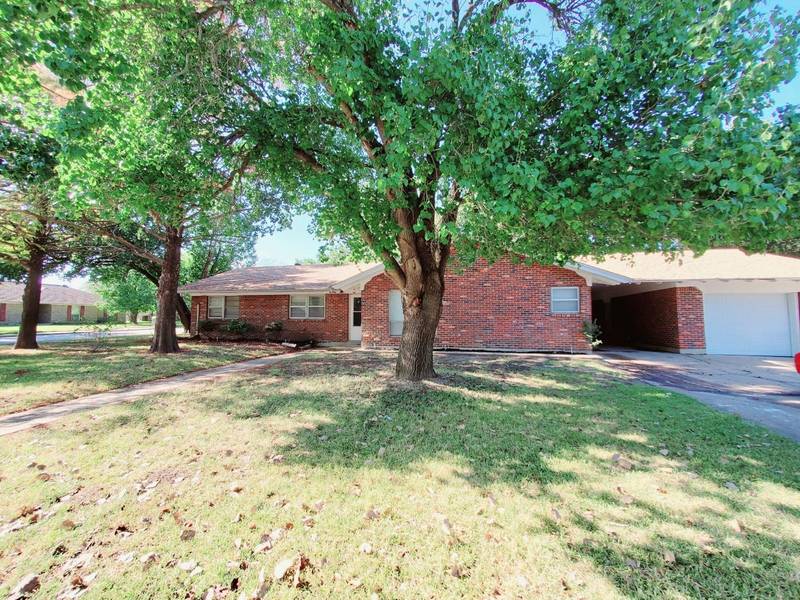 152 Highland Drive, Ennis, TX 75119