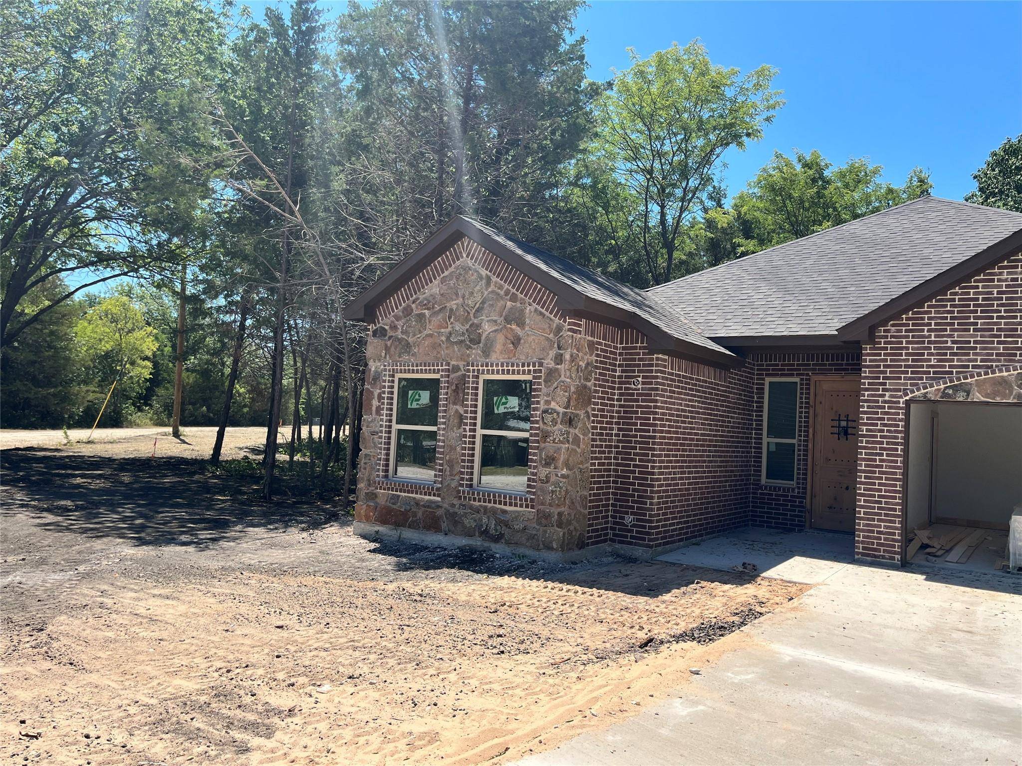 2435 COUNTY RD 4620, Trenton, TX 75490