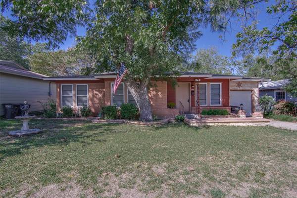 4508 Rutland Avenue, Fort Worth, TX 76133