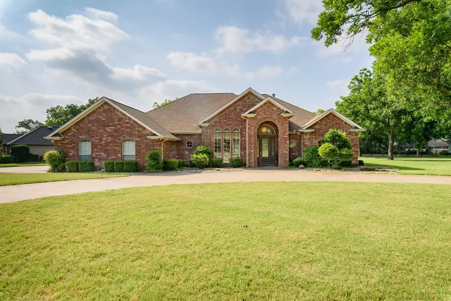 5905 Dog Leg Court, Granbury, TX 76049