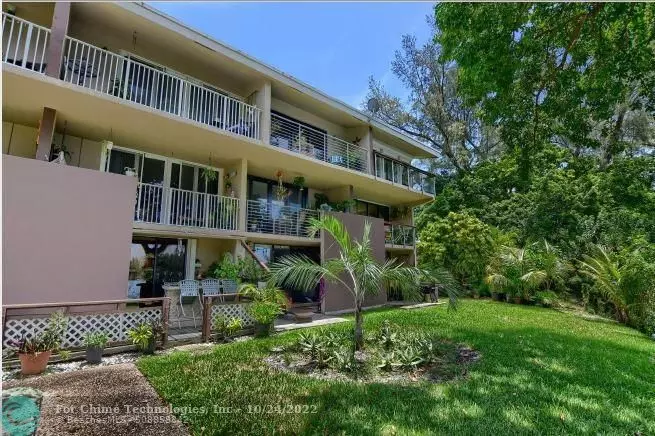 3881 Crystal Lake Dr  #4, Deerfield Beach, FL 33064