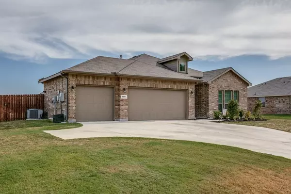 1004 Kimbrough Road, Azle, TX 76020