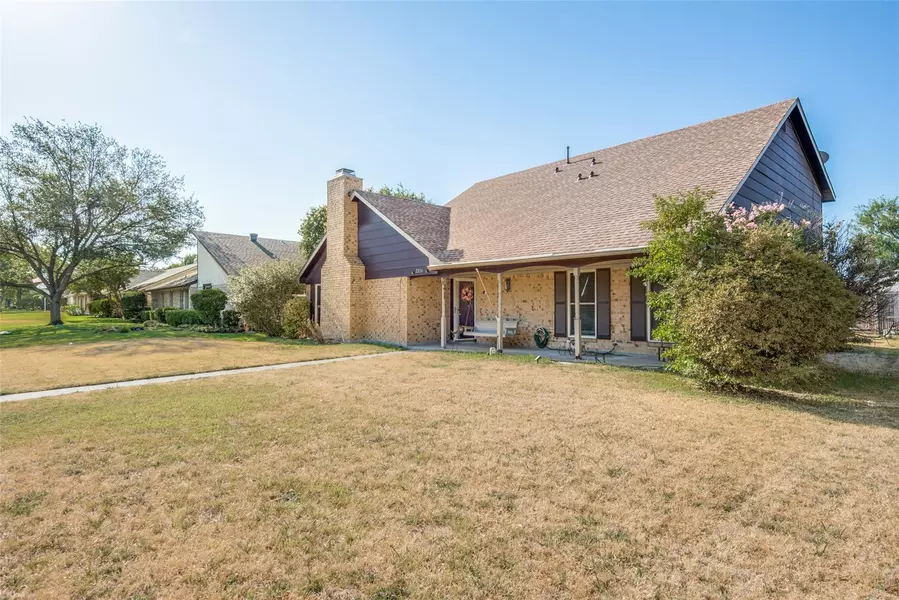 2216 Trinity Springs Drive, Carrollton, TX 75007