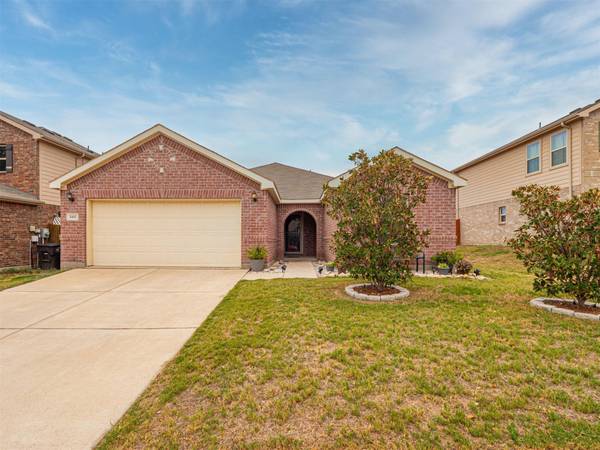 5405 Shady Springs Trail, Fort Worth, TX 76179