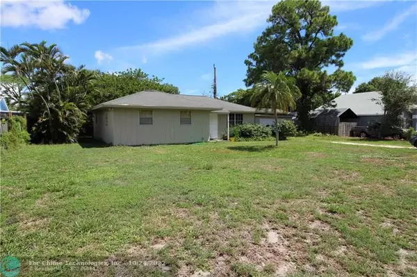 Lake Worth Beach, FL 33462,2411 Crawford Ct