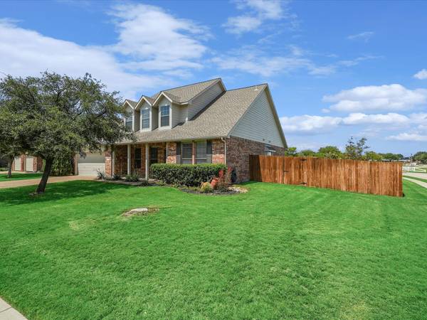 312 Creekside Trail, Argyle, TX 76226