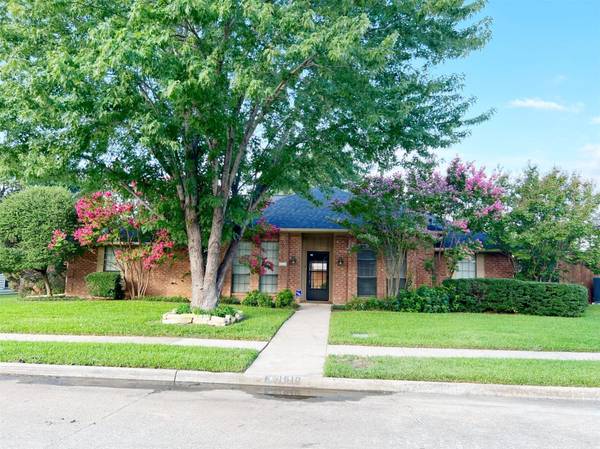 1610 Oak Creek Drive, Lewisville, TX 75077