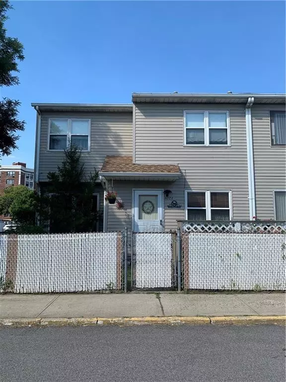 Staten  Island, NY 10305,407A Weser AVE