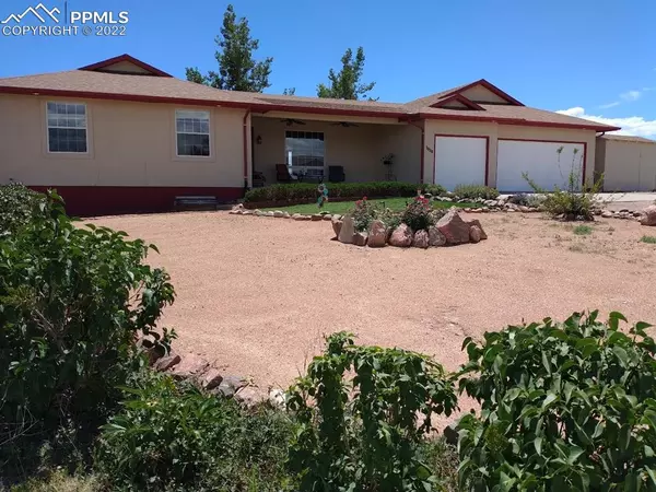 1994 E Akholt LN, Pueblo West, CO 81007