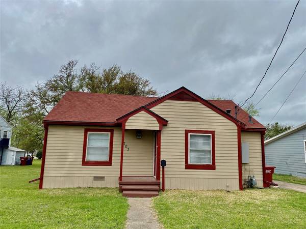 703 N Washington Street, Farmersville, TX 75442