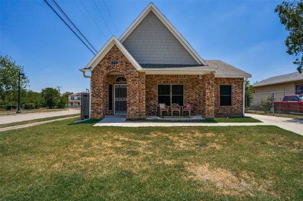 978 E Pulaski Street,  Fort Worth,  TX 76104