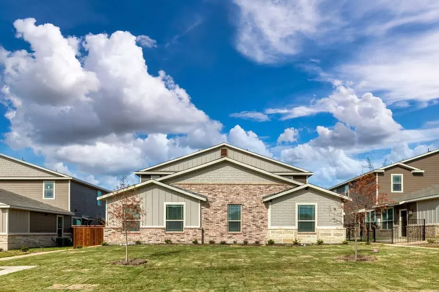 600-602-604-606 Fallow Drive, Venus, TX 76084