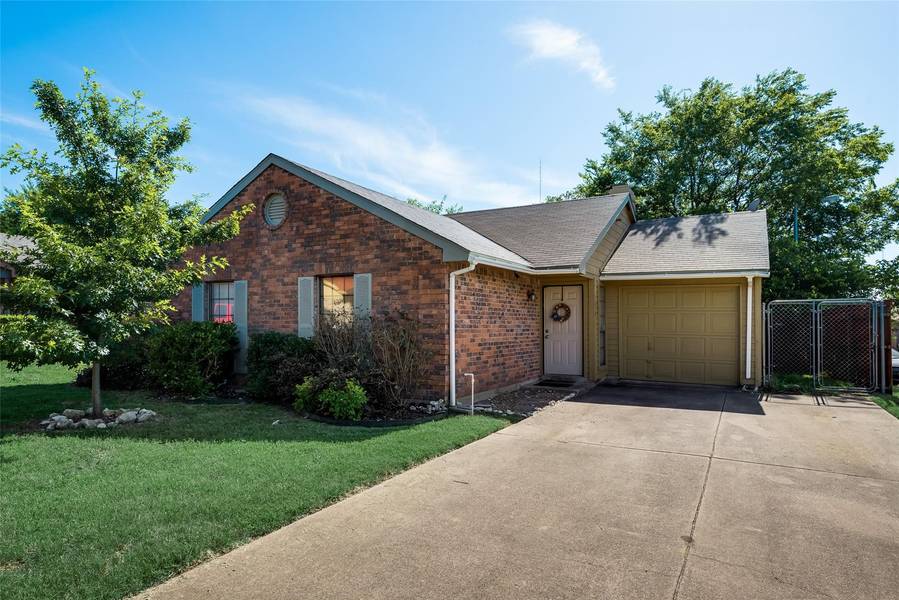 417 Vincent Street, Cedar Hill, TX 75104