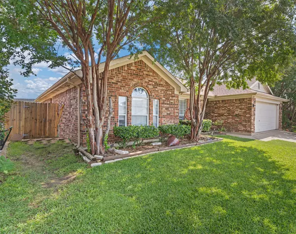 Arlington, TX 76001,8209 Mosstree Drive