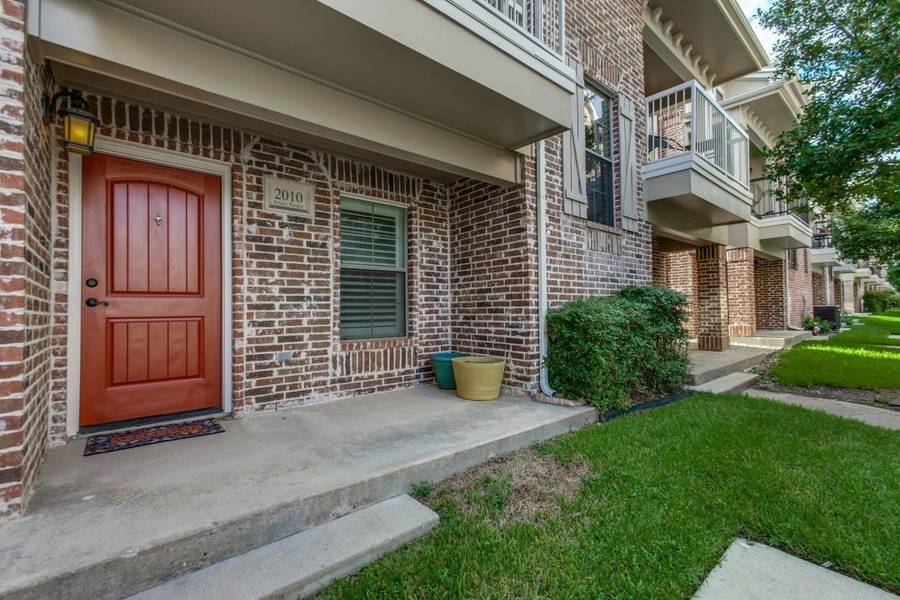 2010 Azure Pointe, Richardson, TX 75080