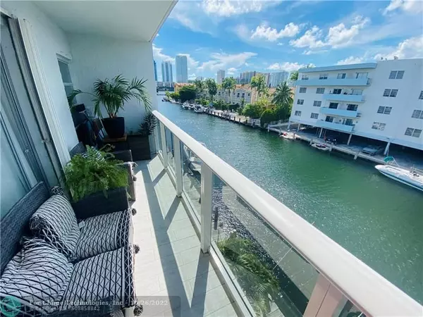 North Miami Beach, FL 33160,3868 NE 169th St  #407