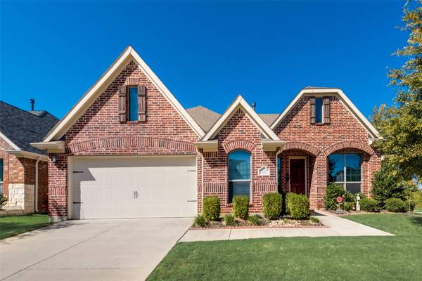 635 Allister Court, Roanoke, TX 76262