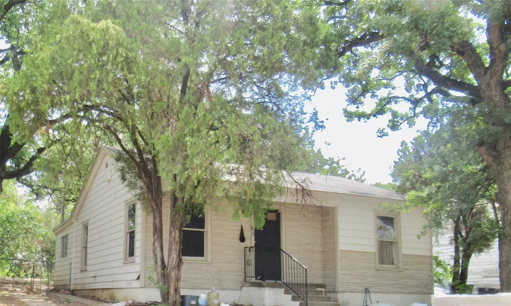 1609 Andrew Avenue, Fort Worth, TX 76105