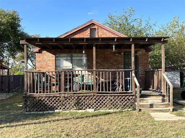 305 W Maple Street, Celina, TX 75009