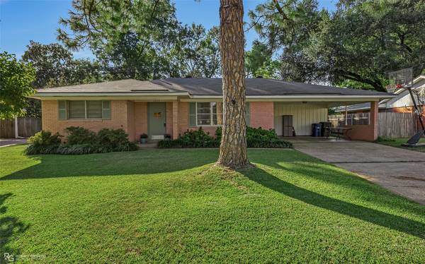 2054 Shadywood Lane, Shreveport, LA 71105