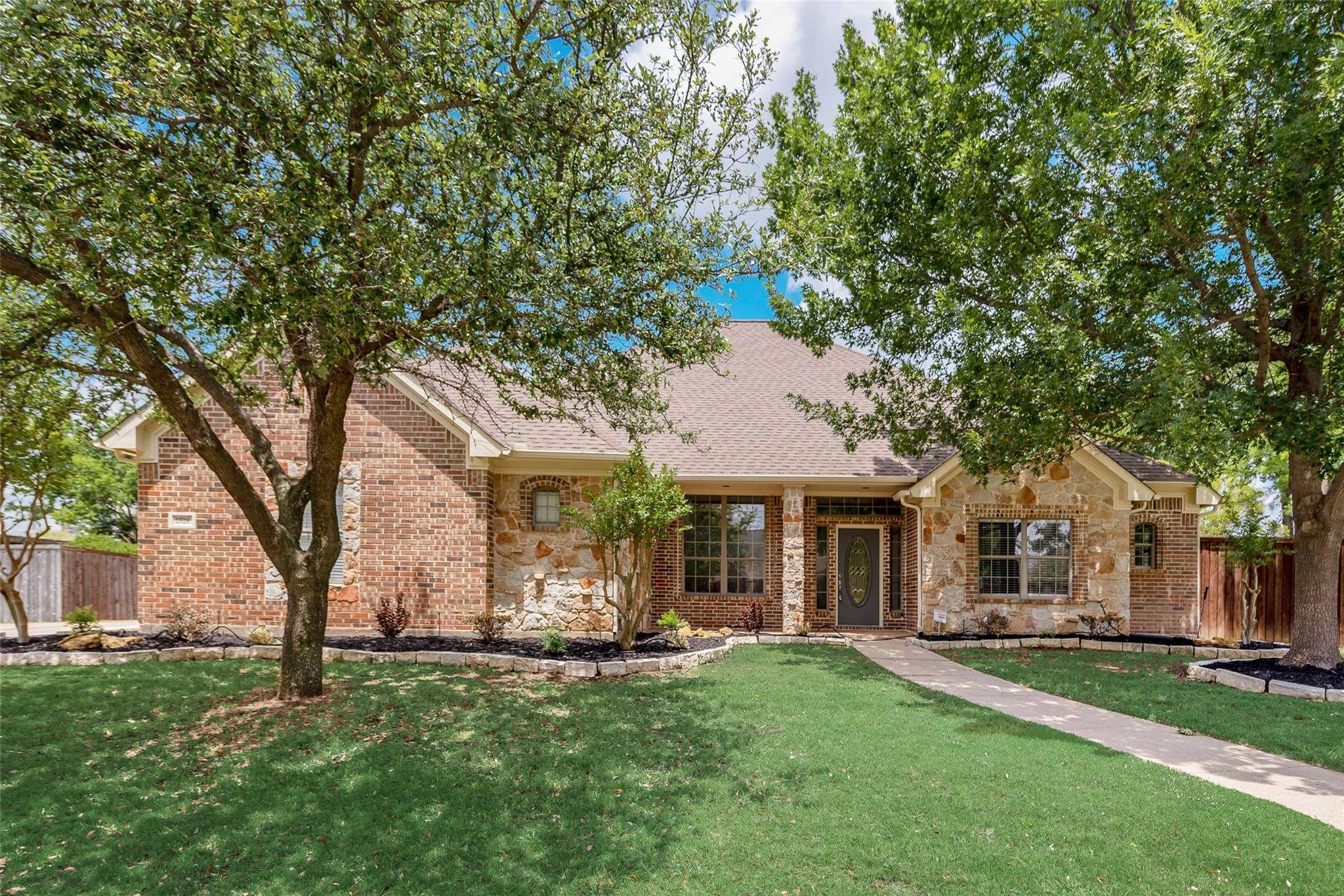 2528 Russwood Drive, Flower Mound, TX 75028