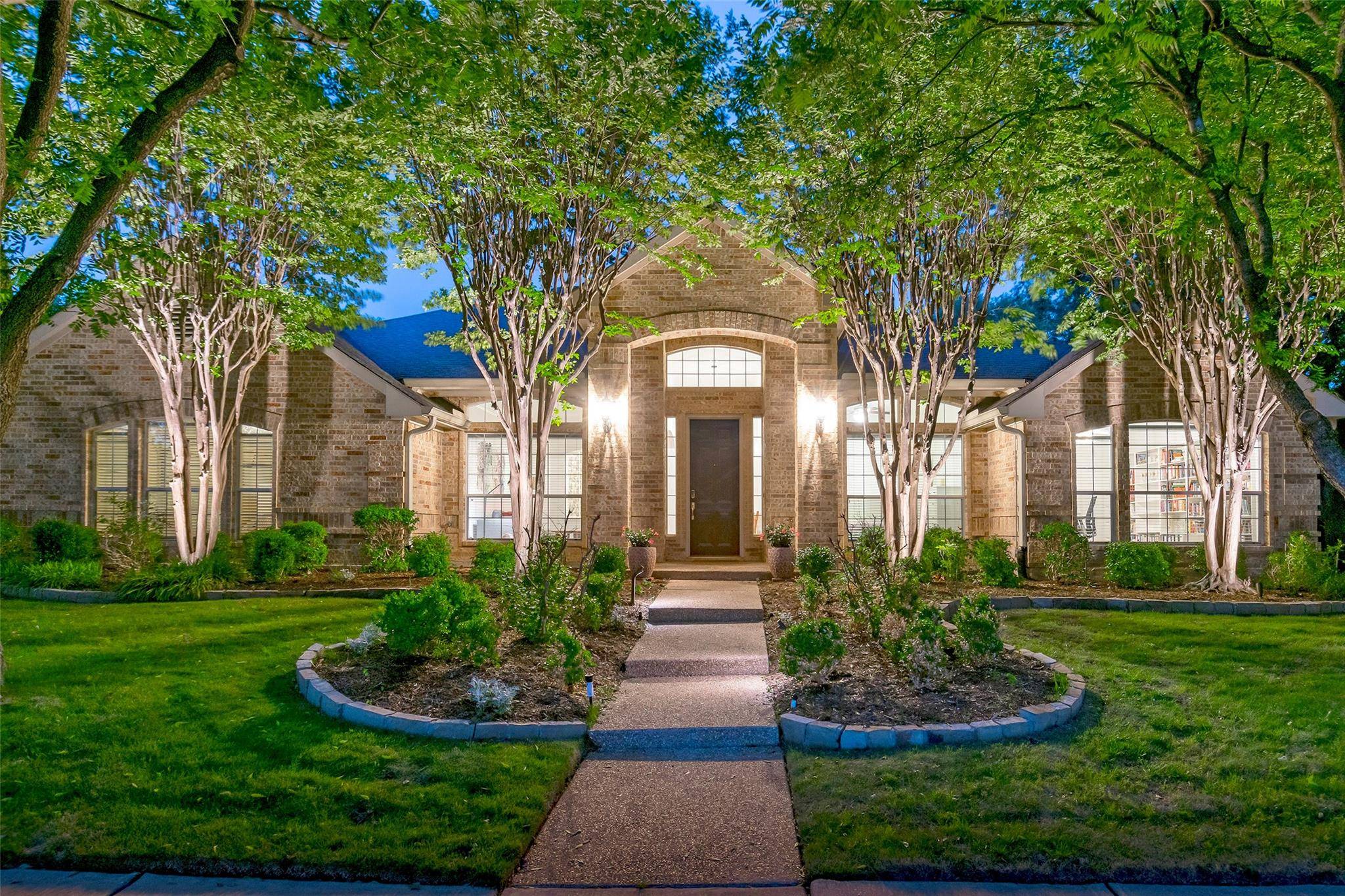 6006 Valleywood Drive, Flower Mound, TX 75028