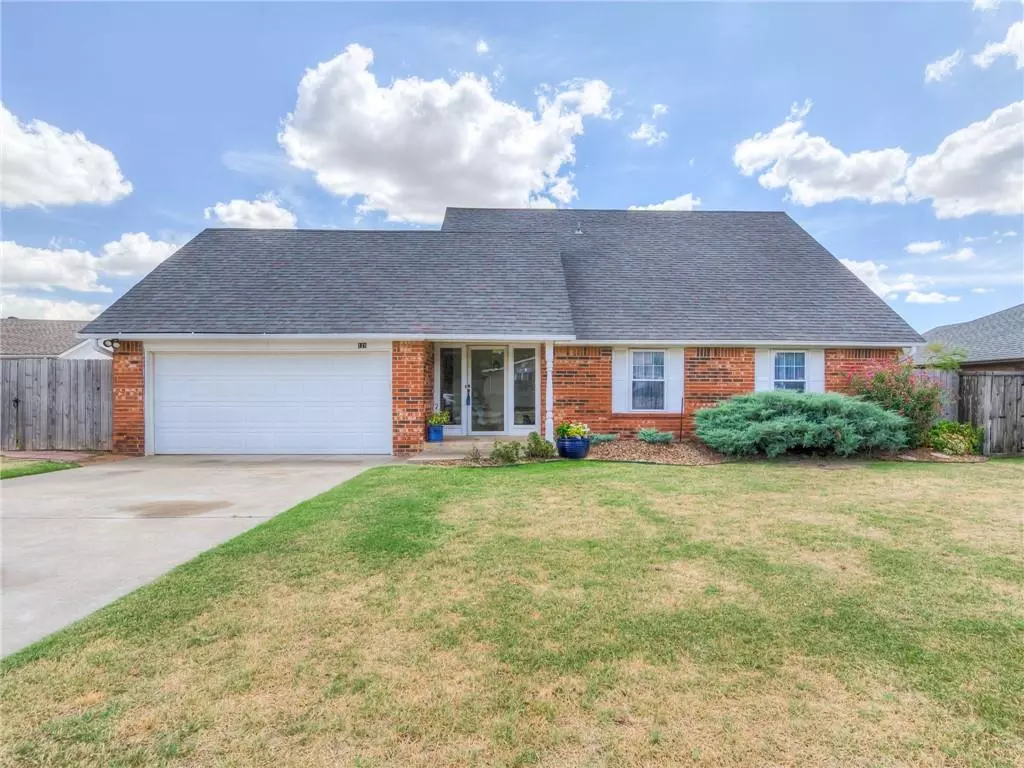 Yukon, OK 73099,121 Lochwood Circle