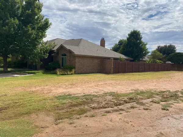 Levelland, TX 79336,16 Crockett Circle