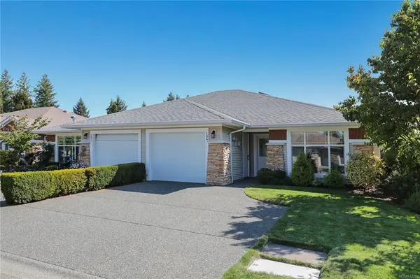 1919 St. Andrews Pl #104, Courtenay, BC V9N 9J4