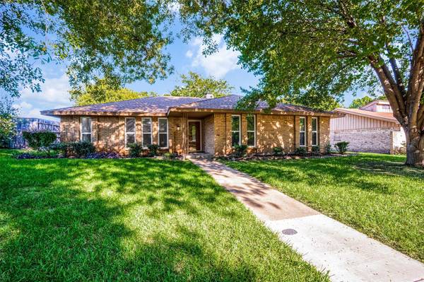 1208 Laurie Avenue, Desoto, TX 75115