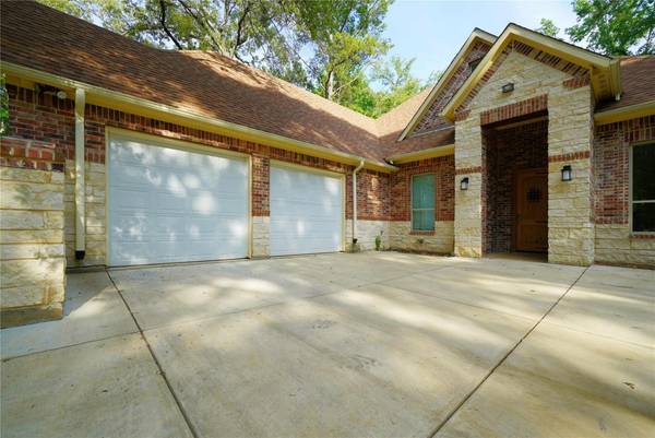 15136 County Road 220,  Tyler,  TX 75707