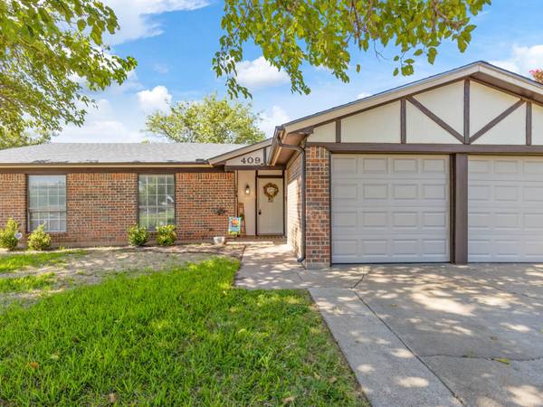 409 Linda Drive, Burleson, TX 76028