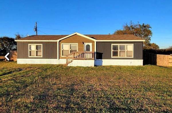 7885 Shoreline Drive, Lone Oak, TX 75453