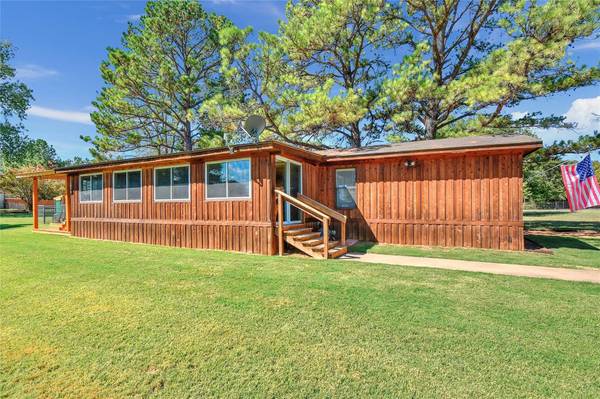 52 Mill Creek Resort Road, Pottsboro, TX 75076