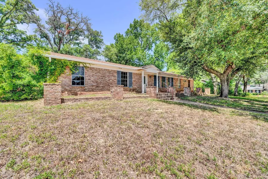 2619 Golden Road, Tyler, TX 75701