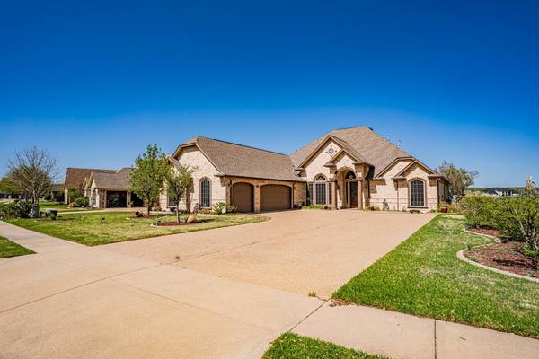 Granbury, TX 76048,2411 Waters Edge Drive