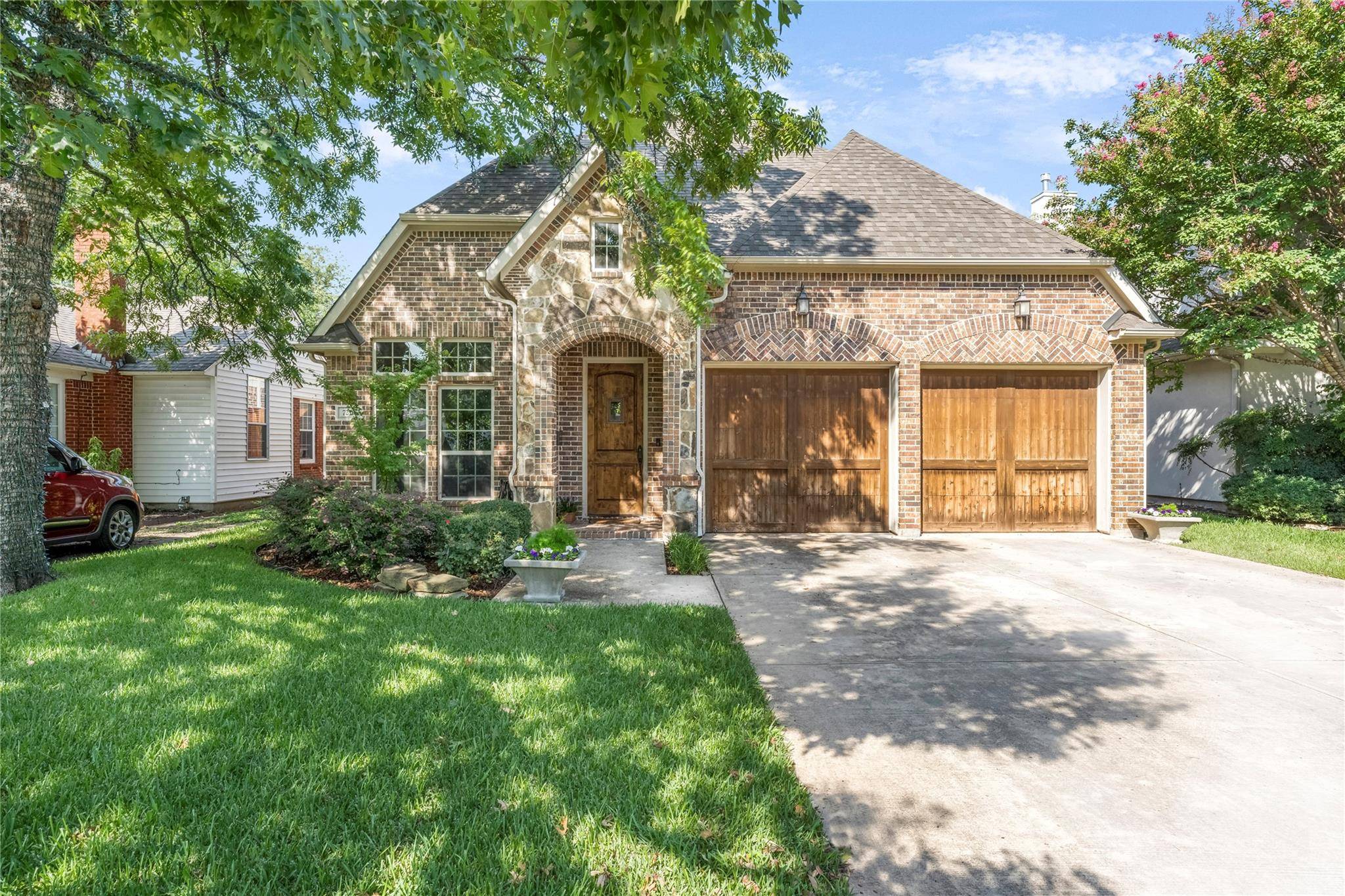 7219 Robin Road, Dallas, TX 75209